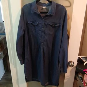 Old Navy 2 pocket long sleeve chambray denim dress